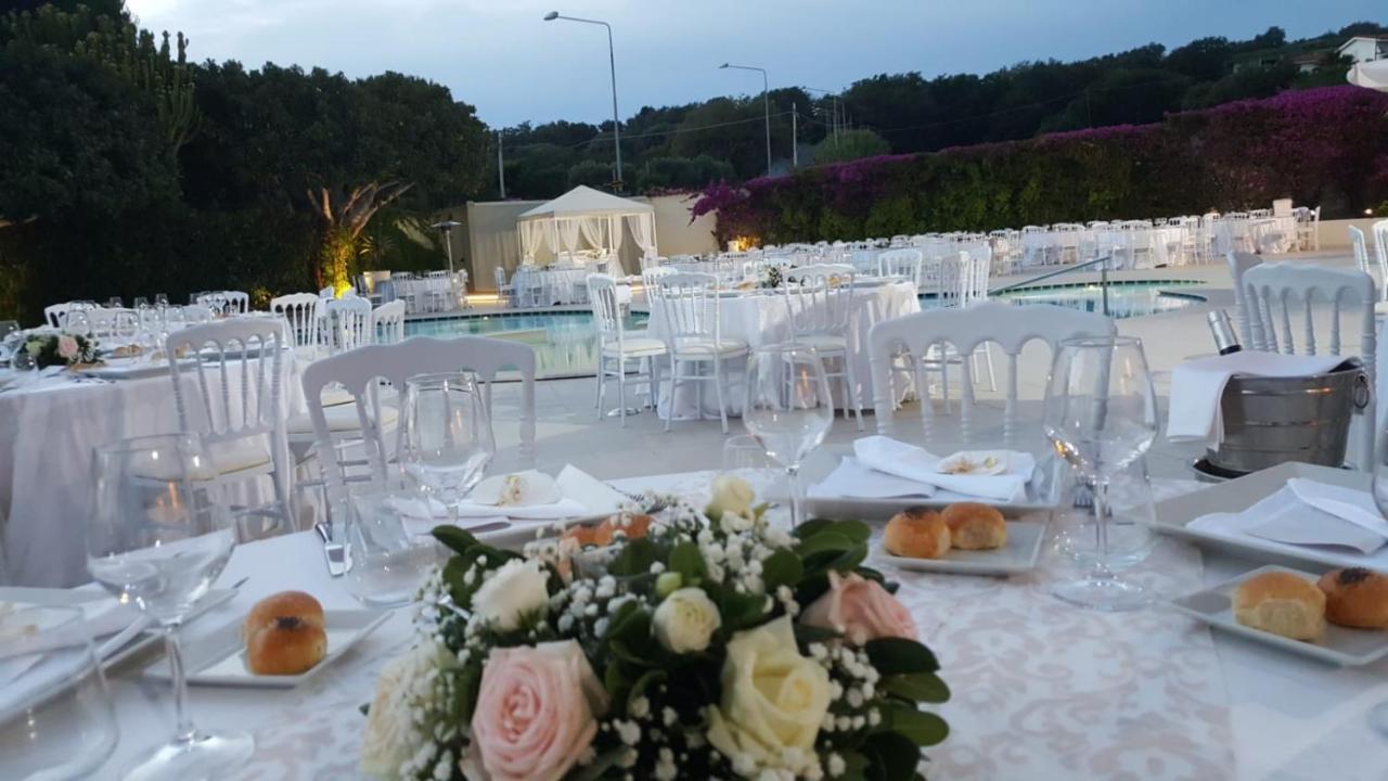 Sunshine Club Hotel Centro Benessere Ricadi Esterno foto
